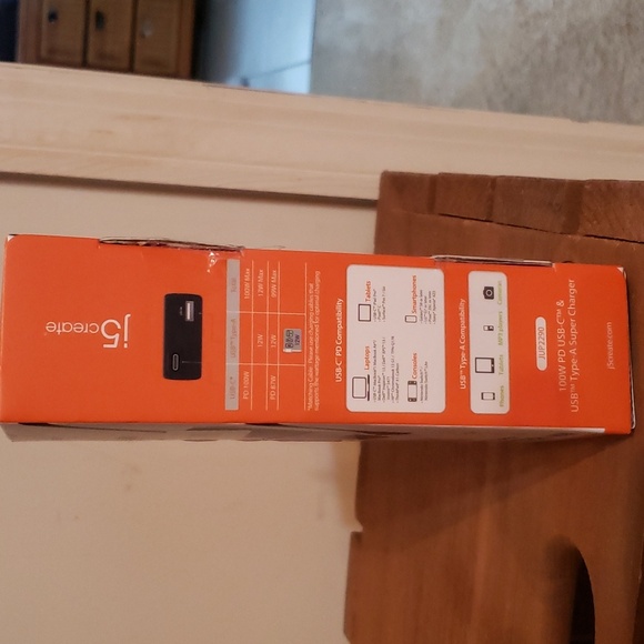 PD USB-C Super charger - Picture 3 of 6